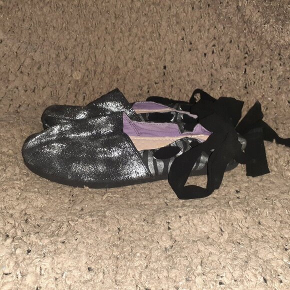 BETSEY JOHNSON-Silver Black Canvas/Zebra Stripe-Lace-Up Ribbons-Sz 8-Near Mint - Picture 2 of 7